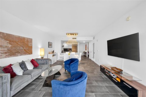 Condominio en Miami, Florida, 1 dormitorio  № 2241600