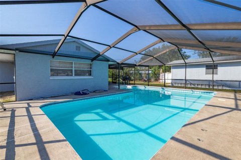 Villa ou maison à vendre à Avon Park, Floride: 3 chambres, 211.54 m2 № 2304441 - photo 4