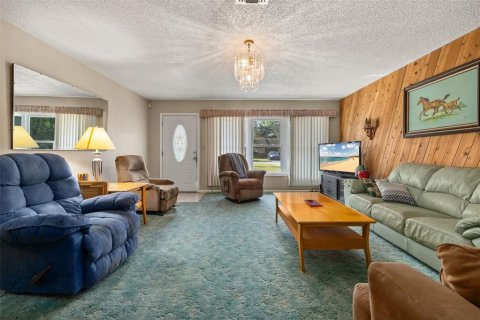 Villa ou maison à vendre à Avon Park, Floride: 3 chambres, 211.54 m2 № 2304441 - photo 13