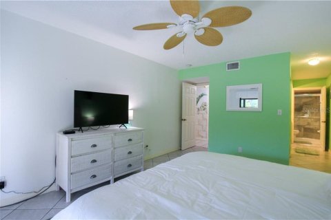 Condominio en alquiler en Punta Gorda, Florida, 2 dormitorios, 105.72 m2 № 213608 - foto 10