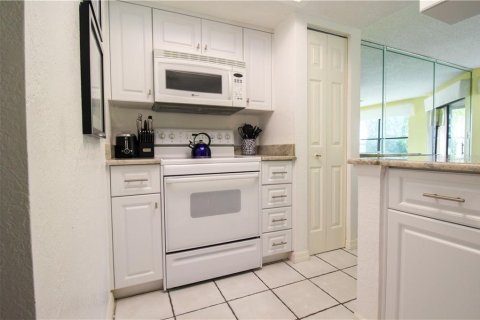 Condominio en alquiler en Punta Gorda, Florida, 2 dormitorios, 105.72 m2 № 213608 - foto 18