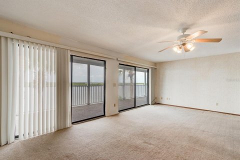 Villa ou maison à vendre à New Smyrna Beach, Floride: 5 chambres, 394.83 m2 № 1364727 - photo 28