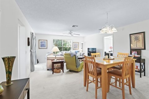 Casa en alquiler en The Villages, Florida, 2 dormitorios, 102.19 m2 № 1832648 - foto 3