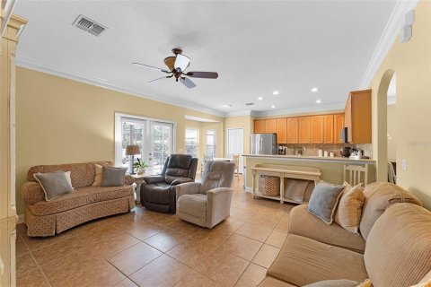 House in Orlando, Florida 6 bedrooms, 266.82 sq.m. № 1785136 - photo 9