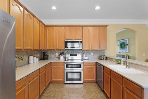 House in Orlando, Florida 6 bedrooms, 266.82 sq.m. № 1785136 - photo 12