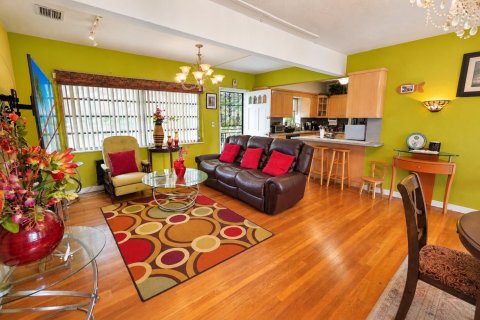Casa en venta en Miami, Florida, 3 dormitorios, 125.88 m2 № 2387030 - foto 12