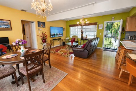 Casa en venta en Miami, Florida, 3 dormitorios, 125.88 m2 № 2387030 - foto 9