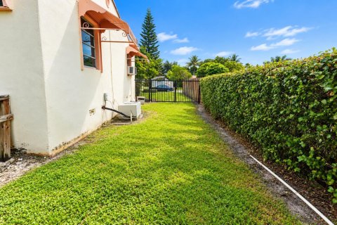 Casa en venta en Miami, Florida, 3 dormitorios, 125.88 m2 № 2387030 - foto 24