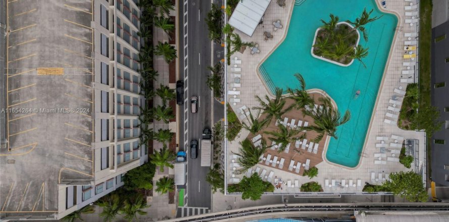 Condo à Miami, Floride, 2 chambres № 1352148
