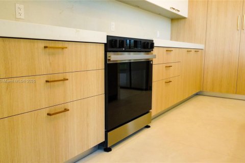 Купить виллу или дом в Хомстед, Флорида 5 спален, 314.38м2, № 1945614 - фото 9