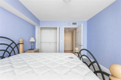 Condominio en venta en Sunny Isles Beach, Florida, 2 dormitorios, 169.08 m2 № 1940552 - foto 4