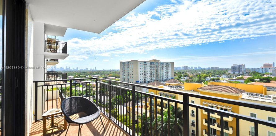 Condo in Coral Gables, Florida, 2 bedrooms  № 1688754