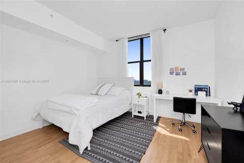 Condo in Coral Gables, Florida, 2 bedrooms  № 1688754 - photo 18