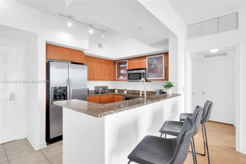 Condo in Coral Gables, Florida, 2 bedrooms  № 1688754 - photo 9