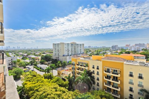 Condo in Coral Gables, Florida, 2 bedrooms  № 1688754 - photo 23