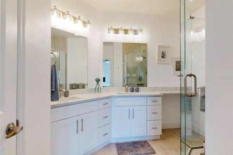Condo in New Smyrna Beach, Florida, 2 bedrooms  № 1590419 - photo 22