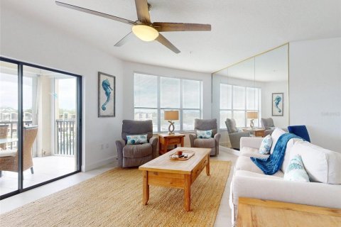 Condo in New Smyrna Beach, Florida, 2 bedrooms  № 1590419 - photo 8