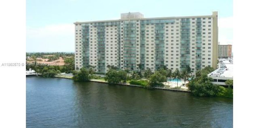 Condo à Sunny Isles Beach, Floride, 1 chambre № 1889720