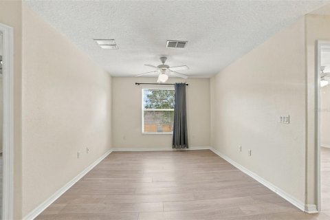 House in Orlando, Florida 4 bedrooms, 236.62 sq.m. № 2396990 - photo 14