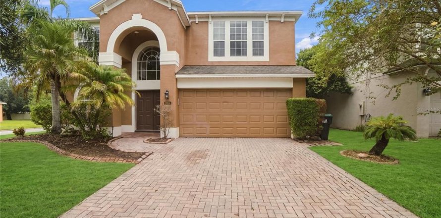 House in Orlando, Florida 4 bedrooms, 236.62 sq.m. № 2396990