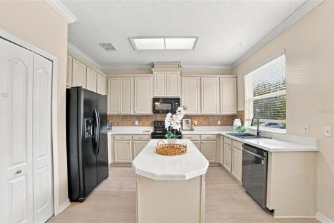 House in Orlando, Florida 4 bedrooms, 236.62 sq.m. № 2396990 - photo 7