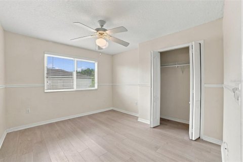 House in Orlando, Florida 4 bedrooms, 236.62 sq.m. № 2396990 - photo 20