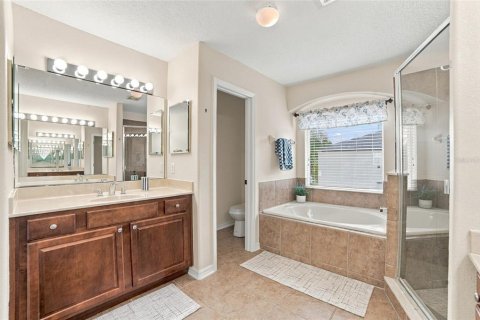 House in Orlando, Florida 4 bedrooms, 236.62 sq.m. № 2396990 - photo 26