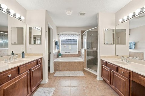 House in Orlando, Florida 4 bedrooms, 236.62 sq.m. № 2396990 - photo 25