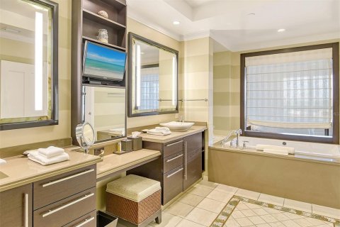 Condo in Sarasota, Florida, 3 bedrooms  № 1722481 - photo 22