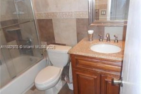 Copropriété à louer à Fort Lauderdale, Floride: 1 chambre, 63.17 m2 № 1942034 - photo 3