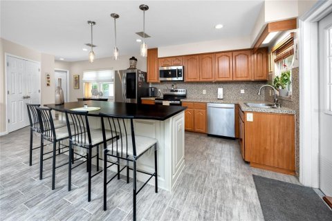 Casa en alquiler en Tampa, Florida, 3 dormitorios, 169.36 m2 № 1837099 - foto 8