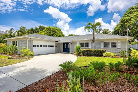 Casa en alquiler en Tampa, Florida, 3 dormitorios, 169.36 m2 № 1837099 - foto 2