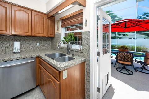 Casa en alquiler en Tampa, Florida, 3 dormitorios, 169.36 m2 № 1837099 - foto 10