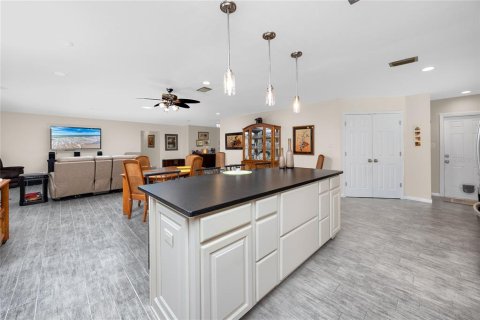 Casa en alquiler en Tampa, Florida, 3 dormitorios, 169.36 m2 № 1837099 - foto 12
