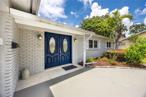 Casa en alquiler en Tampa, Florida, 3 dormitorios, 169.36 m2 № 1837099 - foto 3