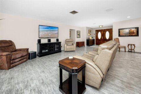 Casa en alquiler en Tampa, Florida, 3 dormitorios, 169.36 m2 № 1837099 - foto 6