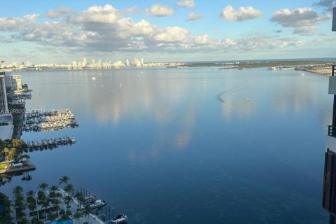 Condo in Miami, Florida, 2 bedrooms  № 2058550 - photo 17