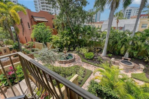 Touwnhouse à vendre à Sarasota, Floride: 3 chambres, 177.44 m2 № 2393835 - photo 26