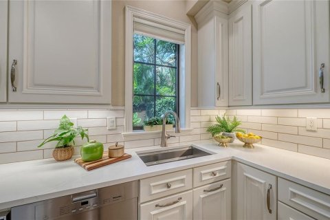 Touwnhouse à vendre à Sarasota, Floride: 3 chambres, 177.44 m2 № 2393835 - photo 13