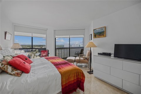 Condominio en venta en Aventura, Florida, 2 dormitorios, 120.77 m2 № 2244259 - foto 17