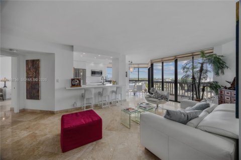 Condominio en venta en Aventura, Florida, 2 dormitorios, 120.77 m2 № 2244259 - foto 13