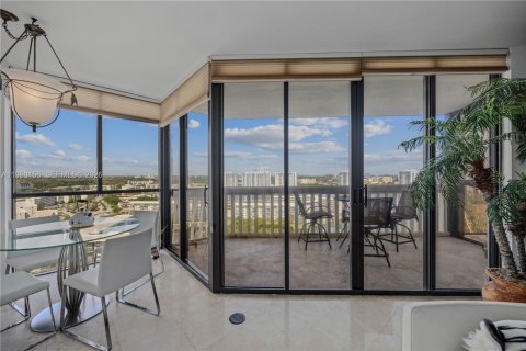 Condominio en venta en Aventura, Florida, 2 dormitorios, 120.77 m2 № 2244259 - foto 26