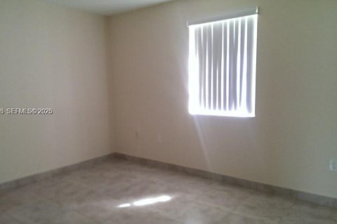 House in North Miami Beach, Florida 2 bedrooms, 83.61 sq.m. № 2154088 - photo 10