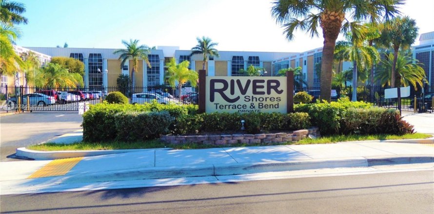 Condominio en Oakland Park, Florida, 1 dormitorio  № 1967944