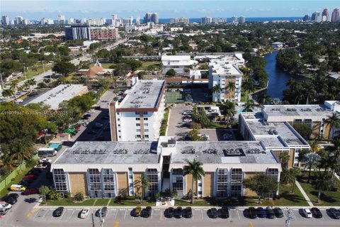 Condominio en venta en Oakland Park, Florida, 1 dormitorio, 55.74 m2 № 1967944 - foto 6