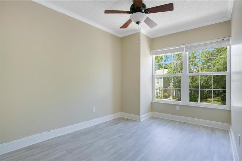 Townhouse in Winter Springs, Florida 3 bedrooms, 102.66 sq.m. № 1803108 - photo 12
