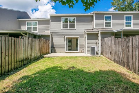 Townhouse in Winter Springs, Florida 3 bedrooms, 102.66 sq.m. № 1803108 - photo 21