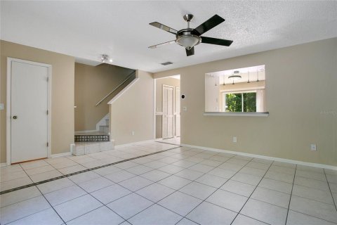 Townhouse in Winter Springs, Florida 3 bedrooms, 102.66 sq.m. № 1803108 - photo 6