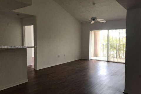 Condo in Miramar, Florida, 2 bedrooms  № 2068478 - photo 14