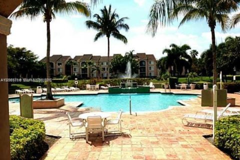 Condo in Miramar, Florida, 2 bedrooms  № 2068478 - photo 3